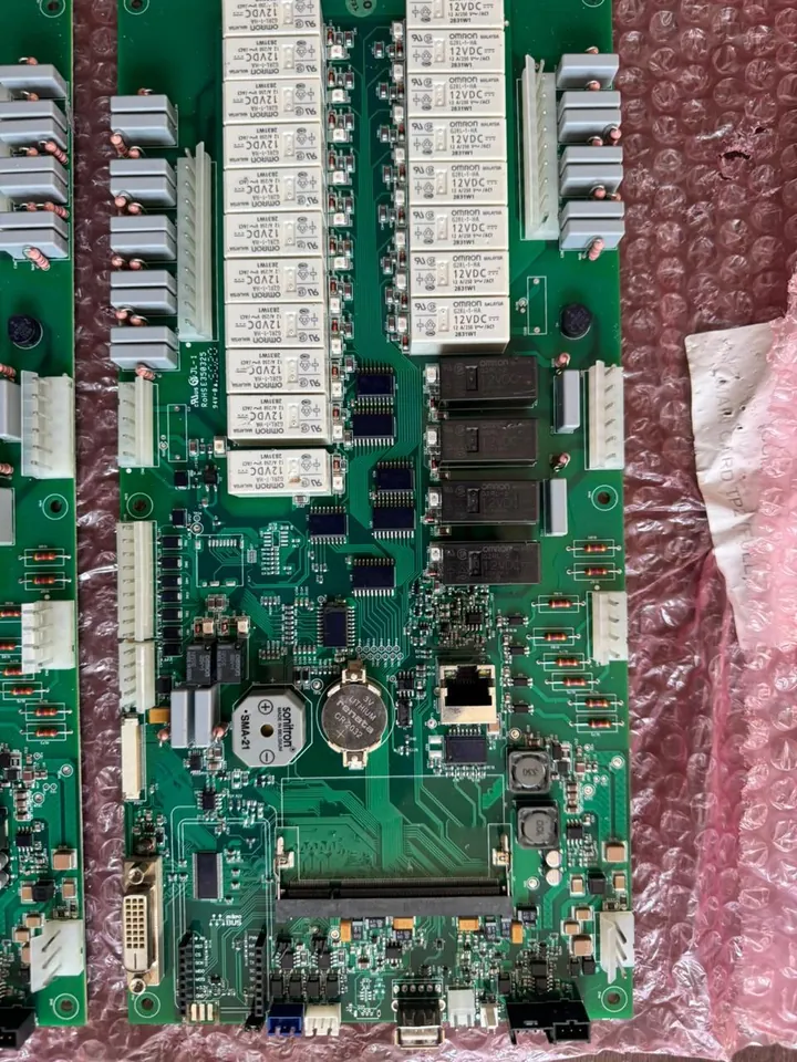 Appliance control board with rows of relays